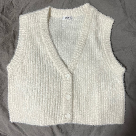 NWOT ARDENE Sweater vest - Picture 1 of 4